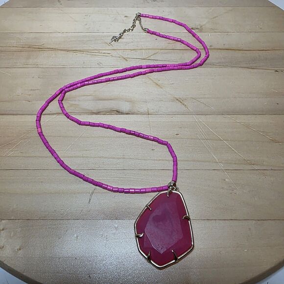 Kendra Scott Pink Unbanded Agate Beatrix Long Pendant Necklace 32 Inches Long - Picture 6 of 11